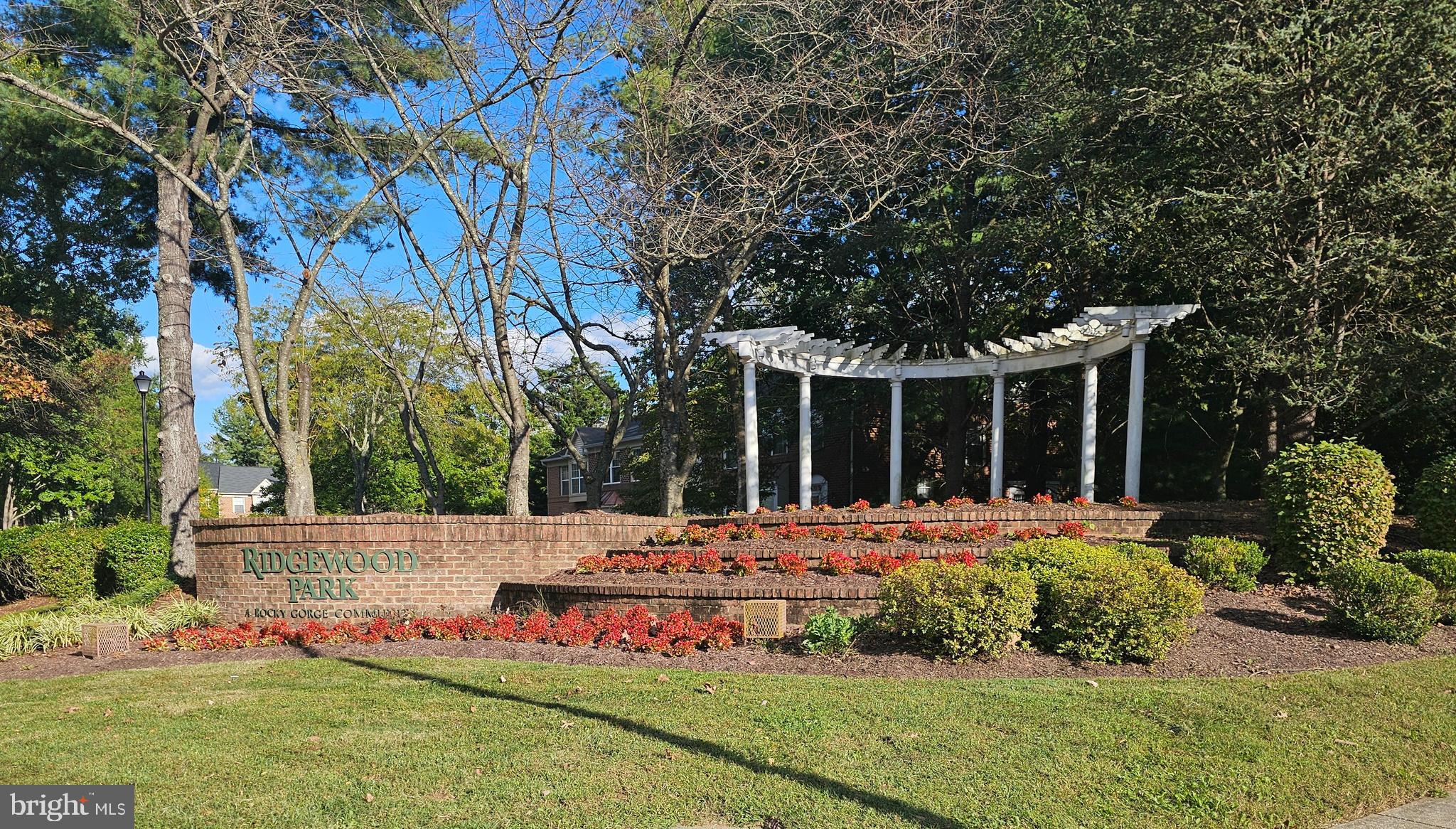 WOODVIEW VILLAGE - Residential