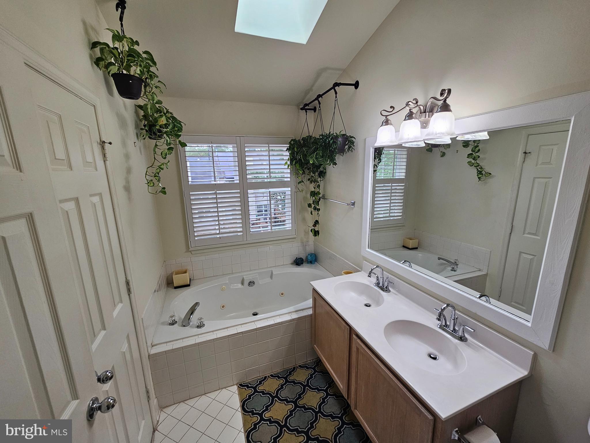 WOODVIEW VILLAGE - Residential