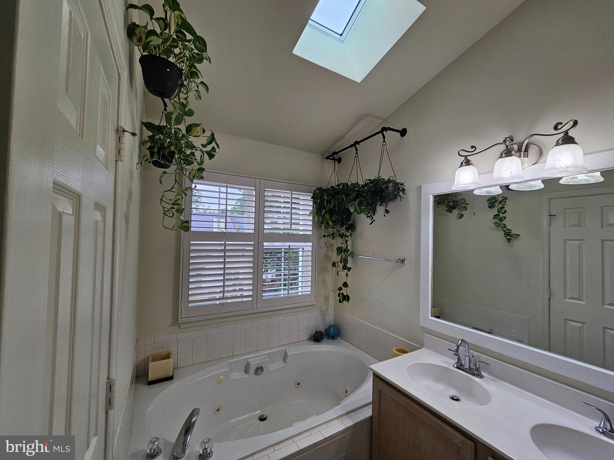 WOODVIEW VILLAGE - Residential