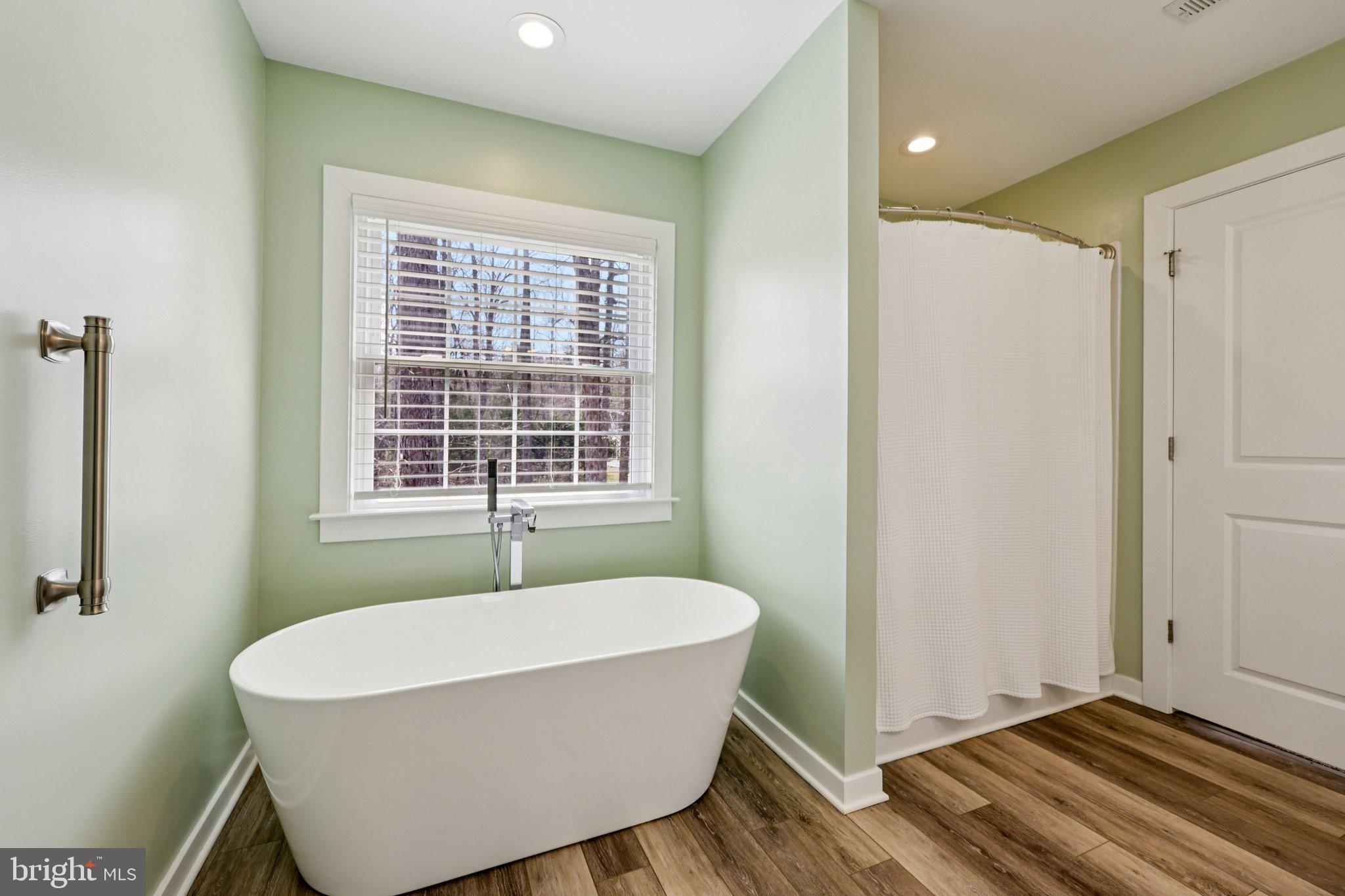 LAKE OF THE WOODS - Residential