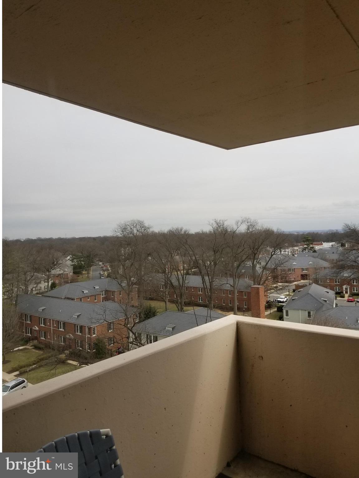 HYDE PARK - Residential Lease