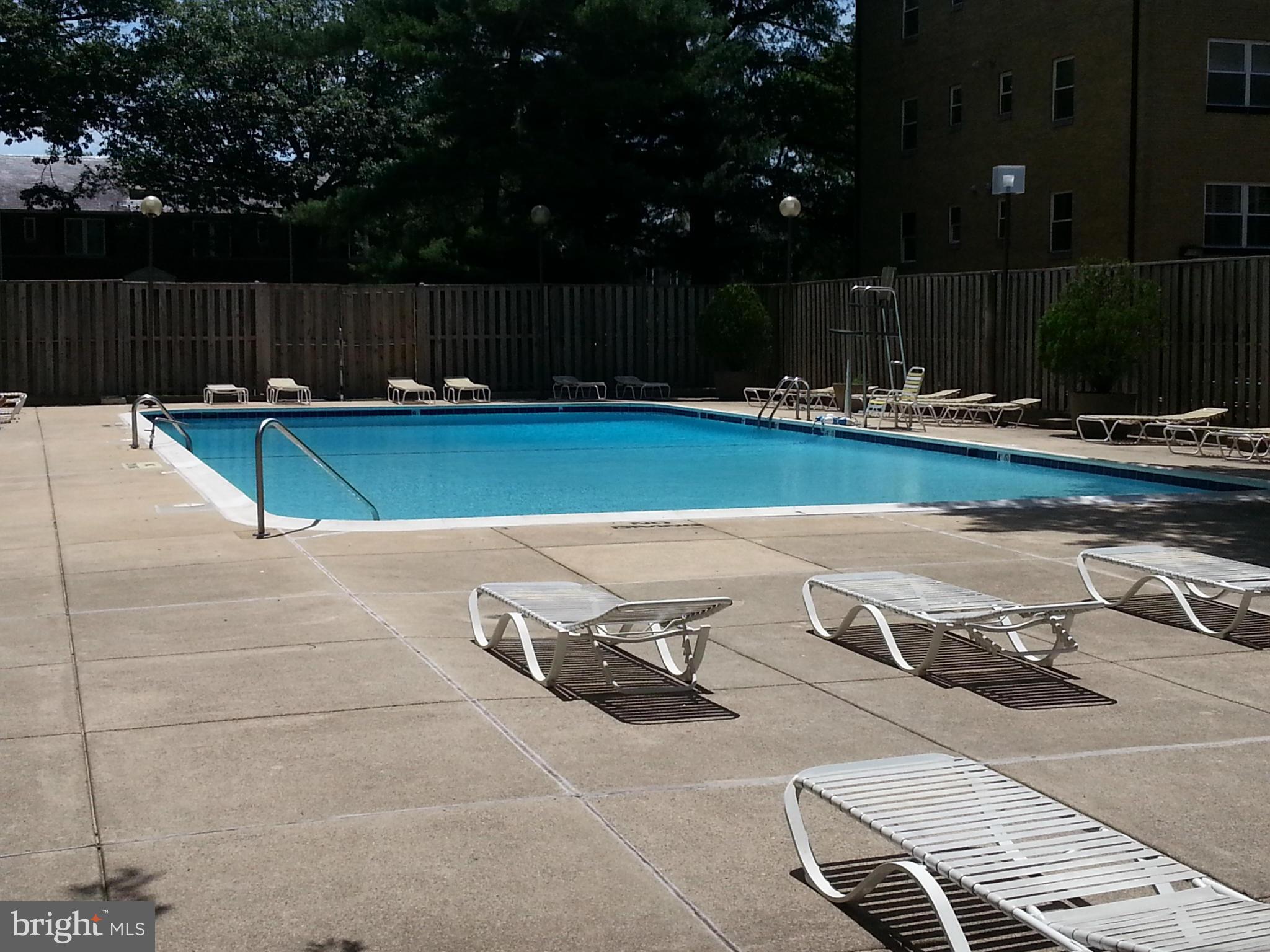 HYDE PARK - Residential Lease