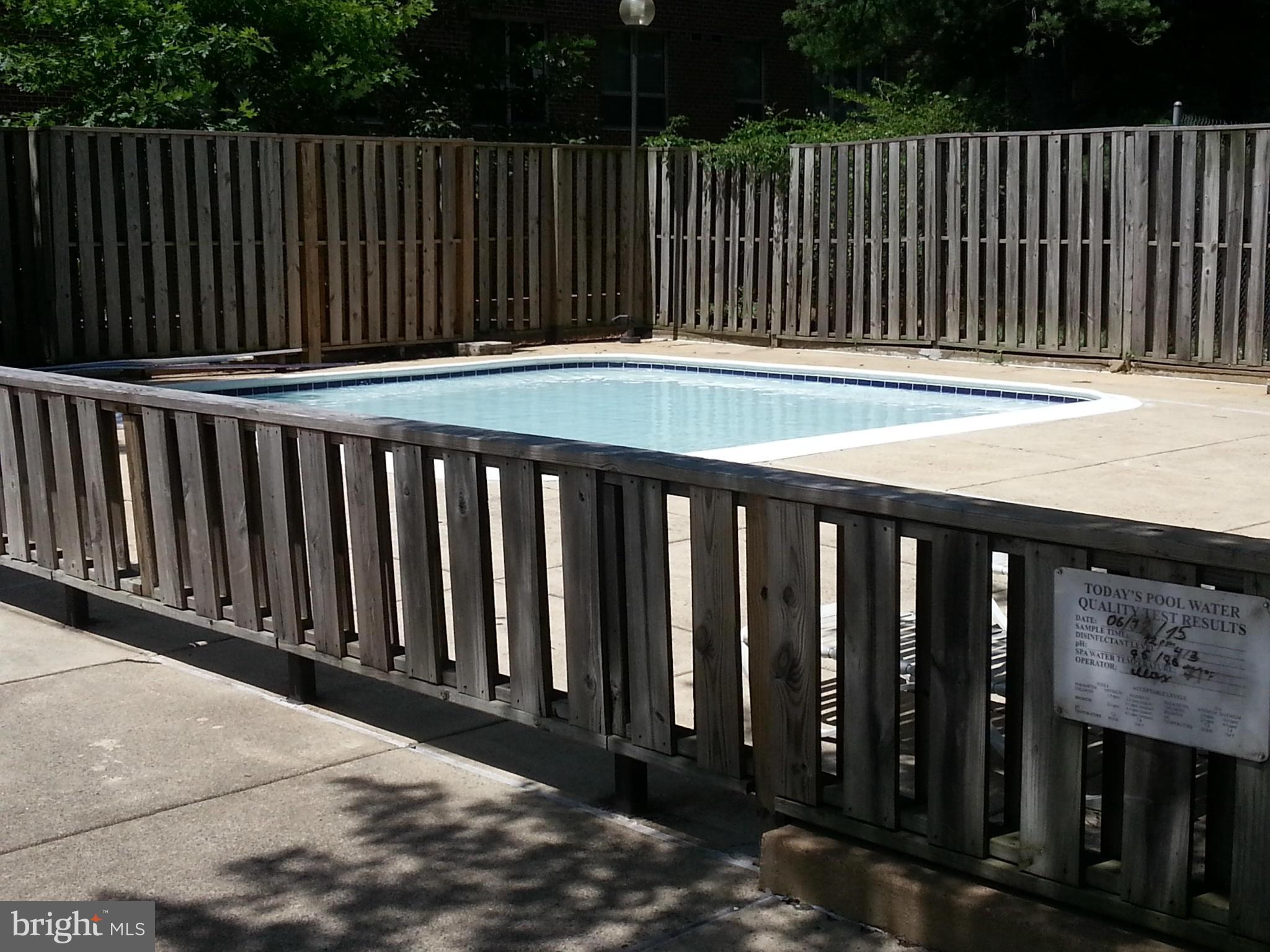 HYDE PARK - Residential Lease