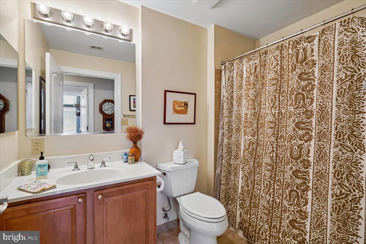 BROADWAY CONDOMINIUM - Residential