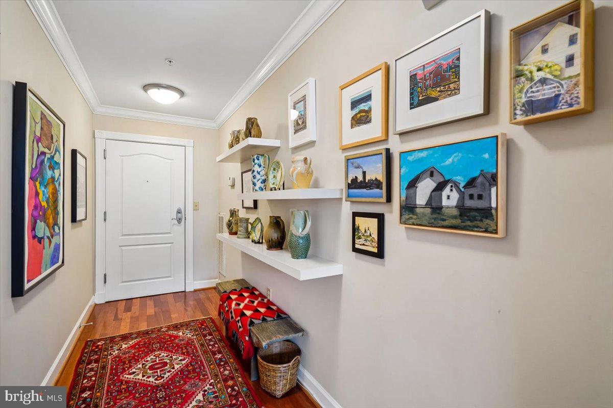 BROADWAY CONDOMINIUM - Residential