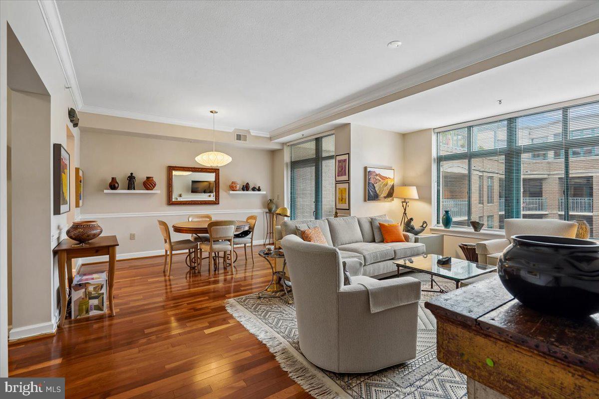 BROADWAY CONDOMINIUM - Residential