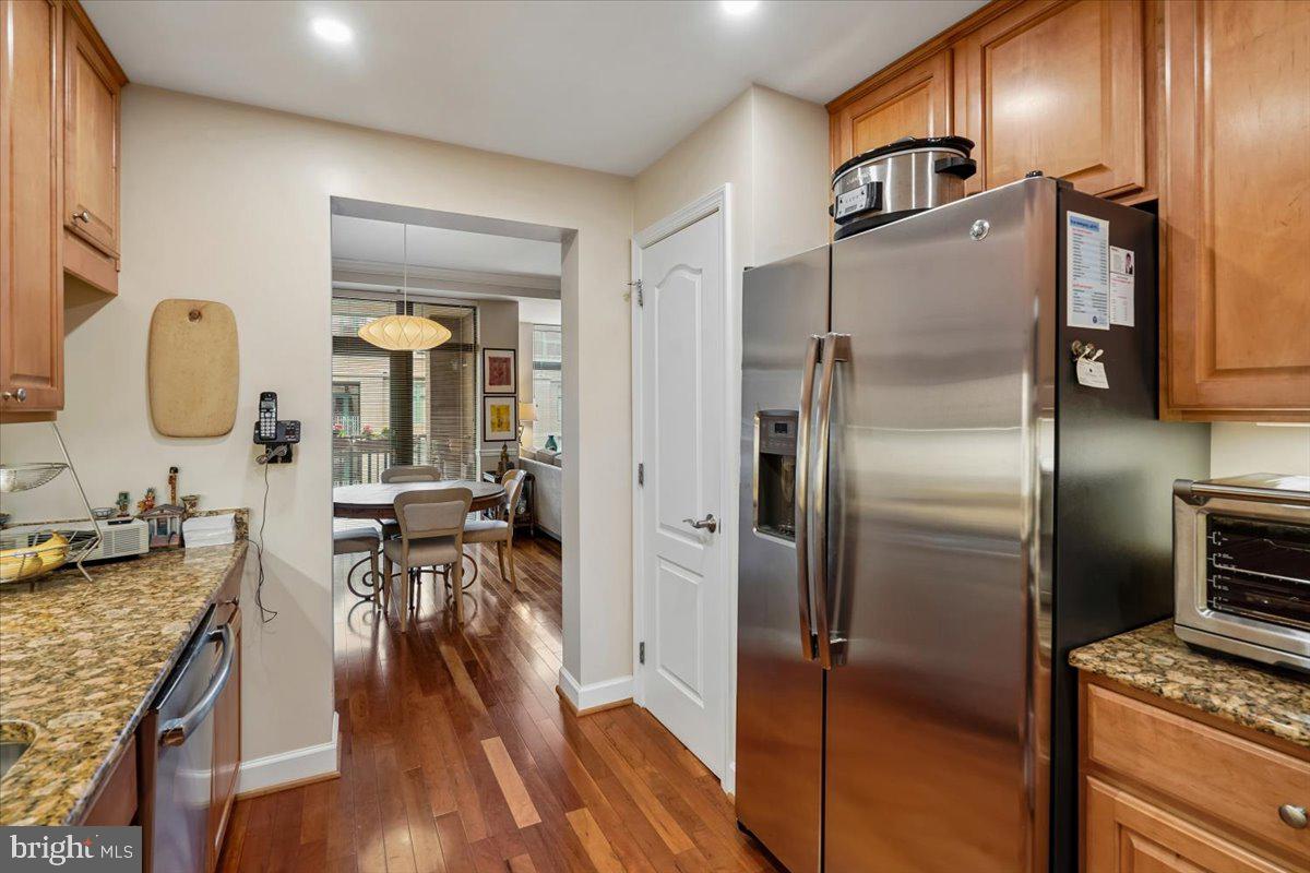 BROADWAY CONDOMINIUM - Residential