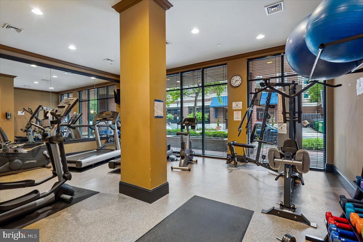 BROADWAY CONDOMINIUM - Residential