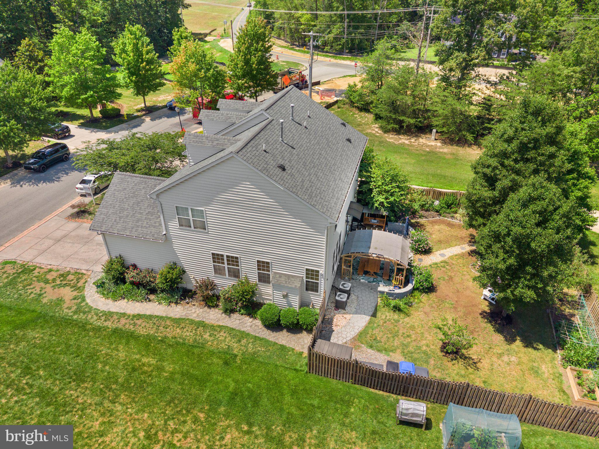 2994 DEVONFIELD AVENUE