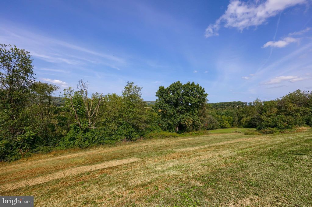 Photo of 615 W Church Road, EPHRATA, PA 17522 (MLS # PALA2056984)