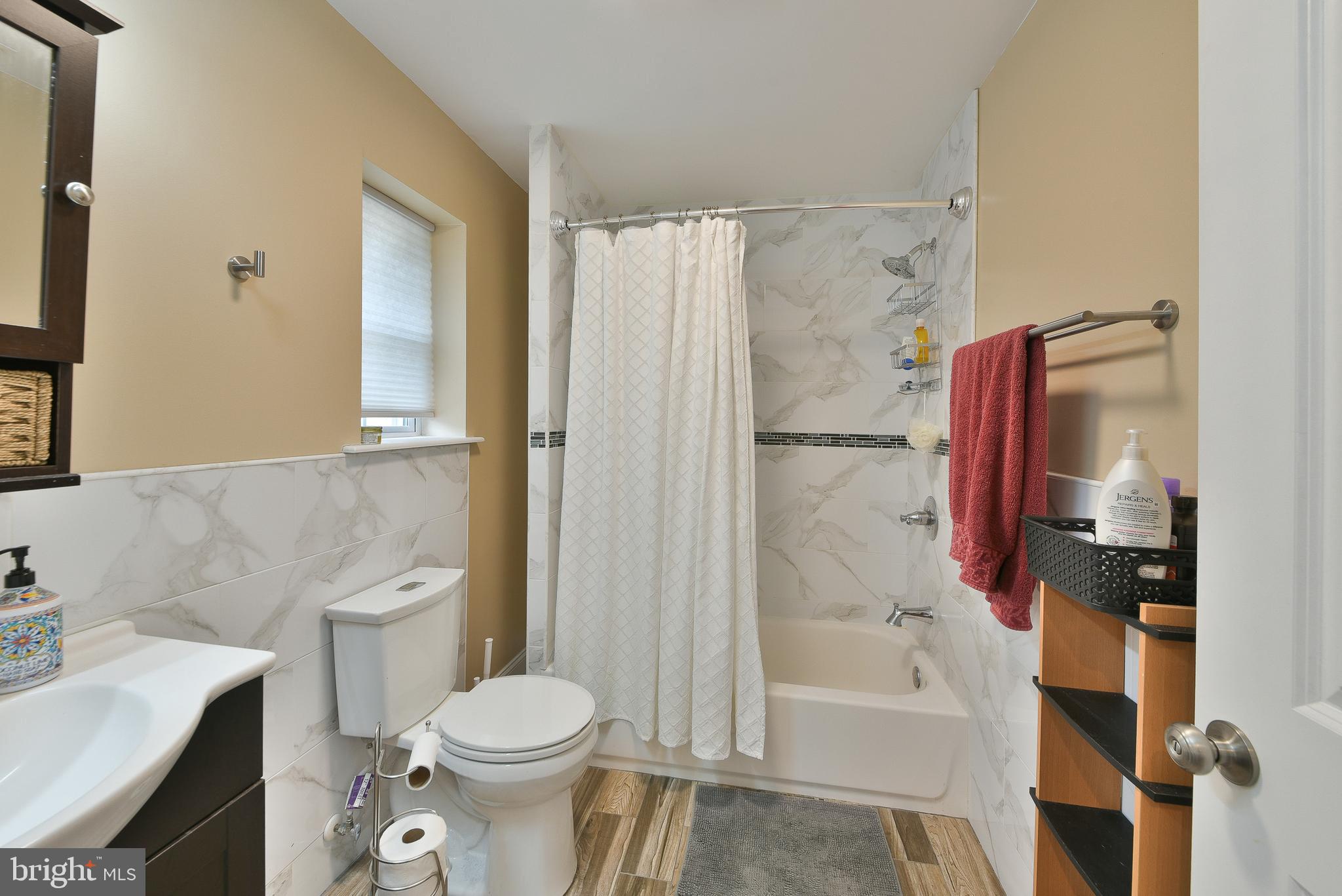 POWELTON VILLAGE - Residential