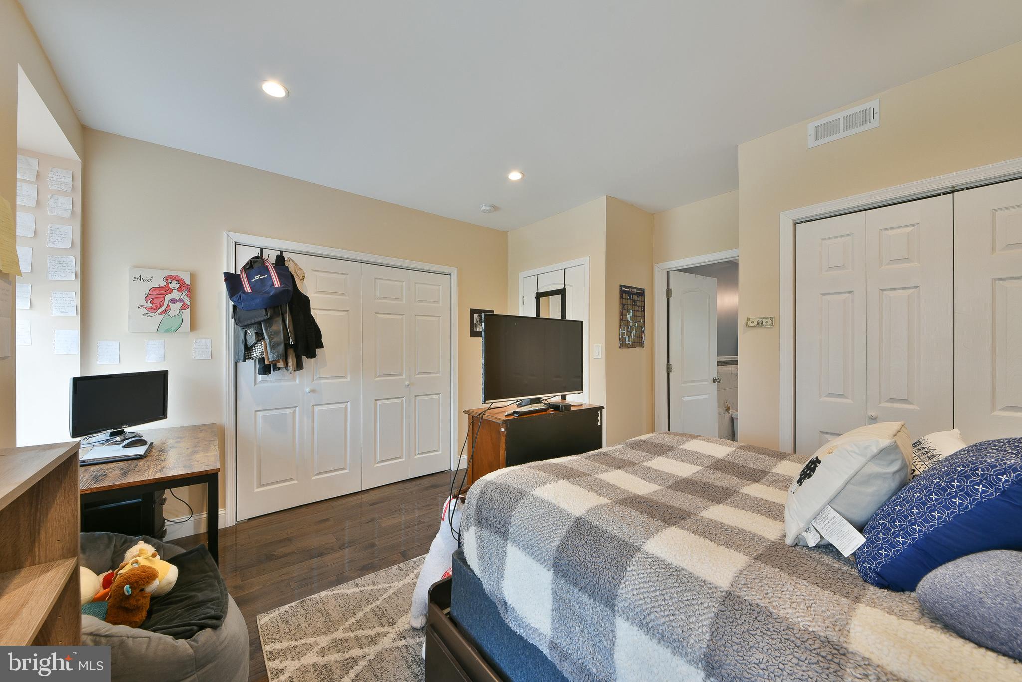 POWELTON VILLAGE - Residential