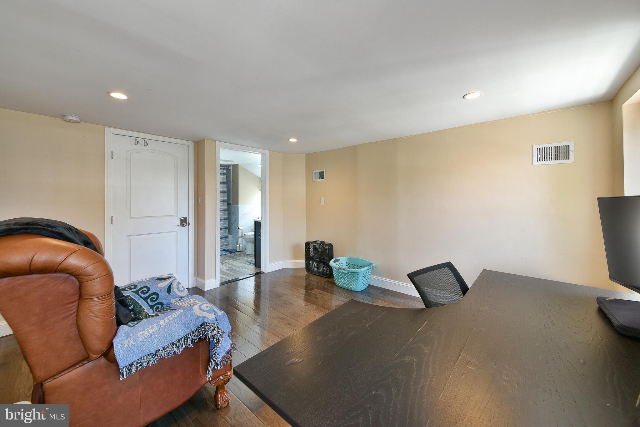 POWELTON VILLAGE - Residential