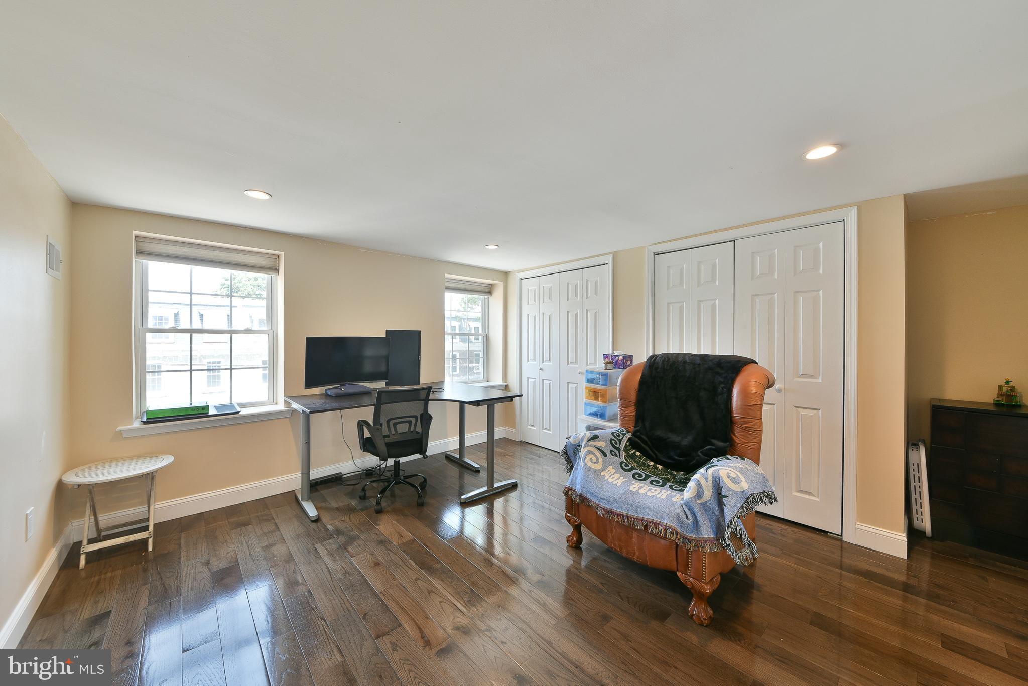 POWELTON VILLAGE - Residential