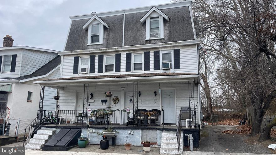 4 Unit Quadplex Ridley Schools! Crum Lynne!  (2) 2 BR units and (2) 1 BR units!
The surrounding neighborhood offers various amenities, including proximity to schools, Ridley Middle School, and Ridley High School. ​The property provides tenants with outdoor space and off-street parking
Rent is $3,896/Month, $46,752/Year. Sewer $130/Month,$1,560 Yearly. Trash $85/Month, $1,020 Yearly
Insurance $450/Month, $5400 Yearly. Taxes $596/Month, $7,148/Year.
Income $3,896/Month, $46,752/Year. Expenses $1,261/Month, $15,132/Year. Monthly NOI $2,635, Year NOI: $31,620