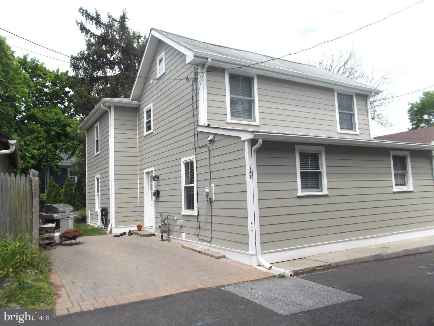 000 - Residential Lease