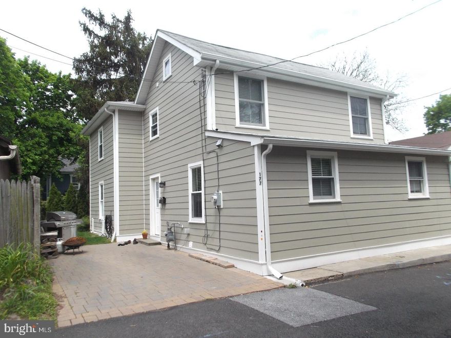 Lovely & Cozy Twin Home in Doylestown Borough. 2 bedroom 1.5 baths with Updated kitchen and Baths, Newer Hardy Plank siding & great insulation. Gas Heat and Central Air. Cute brick Patio/driveway. Convenient to the train. Walk to Restaurants, shopping, museums and much more. Enjoy Borough Living Available   1/1/2026. Tenant Occupied. Pets will be considered with a $50.00/month pet fee. Either 1 cat or a small dog. Photos from previous listing.