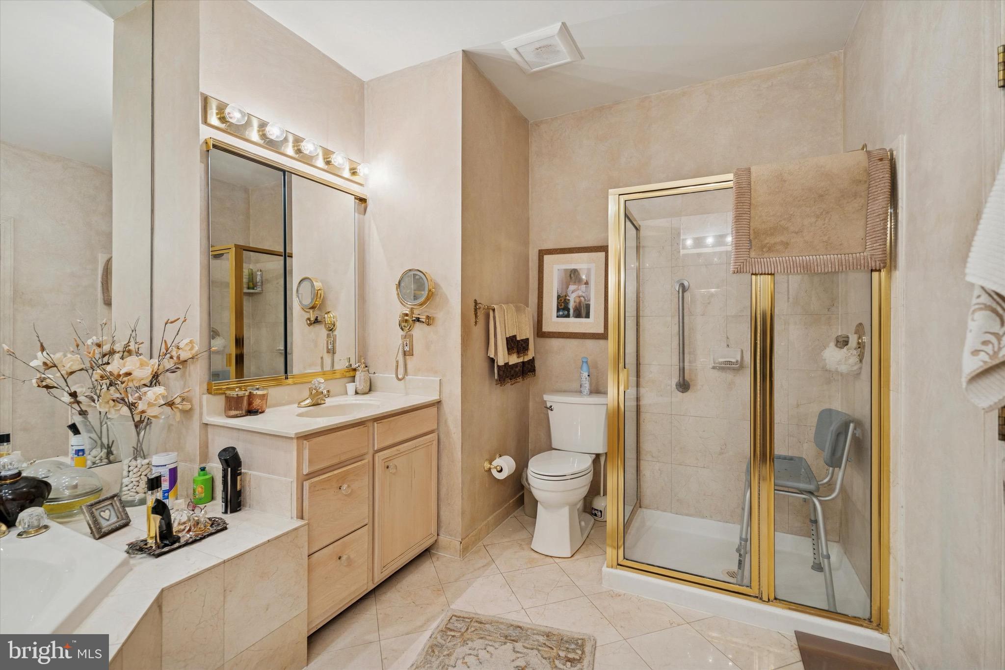 BLUE BELL CC - Residential