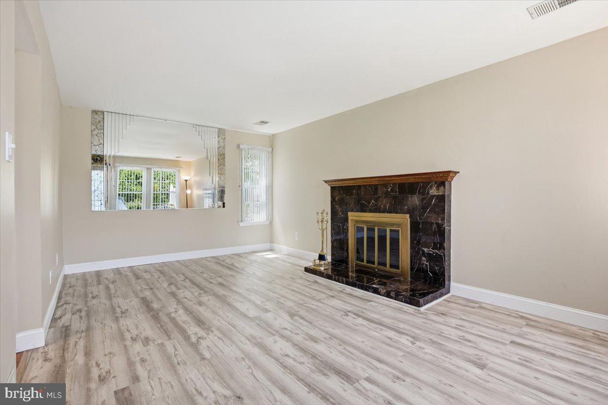 HORSHAMTOWNE - Residential