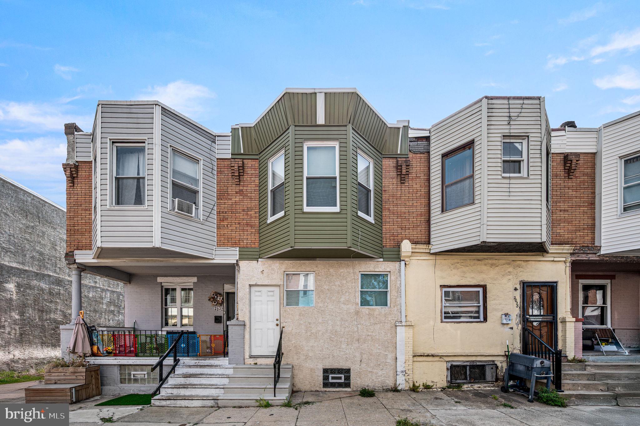 Newly rented one bedroom apartment available for immediate move-in! High ceilings. Open floor plan. Neutral toned modern finishes. Spacious bedroom. Private rear yard. Close to transportation. First month , last month and security required for move-in. Application available on RentSpree.