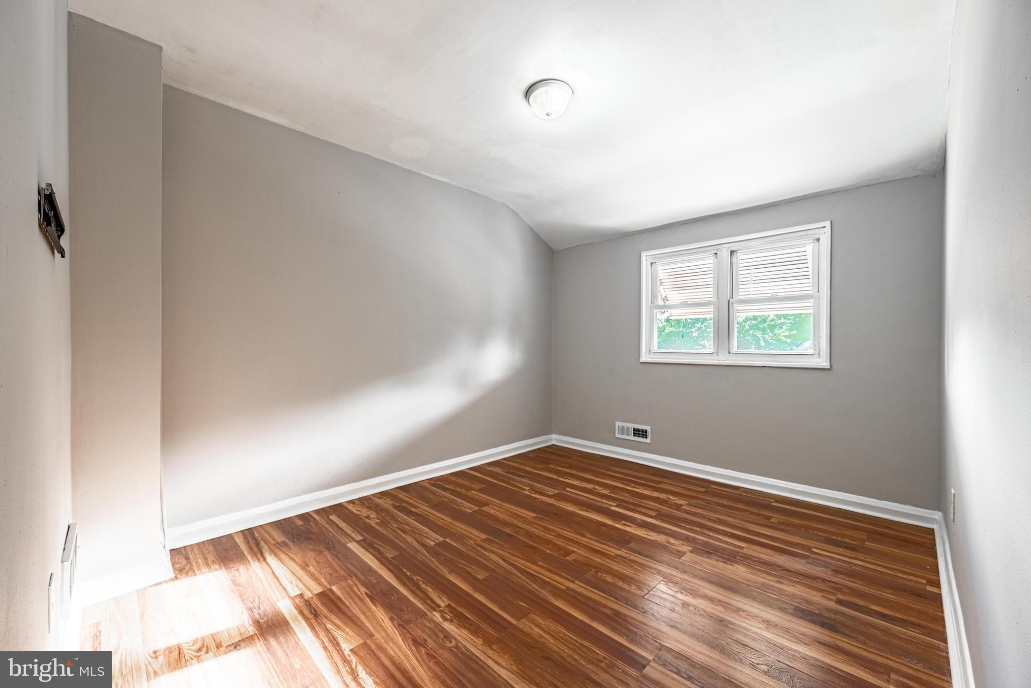 CHARLESMONT - Residential