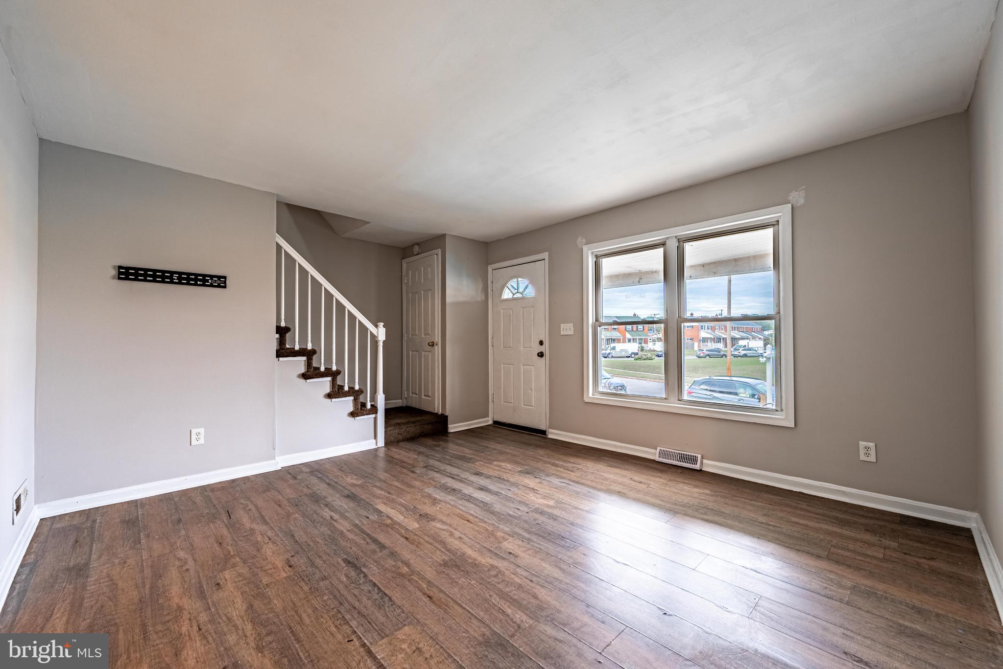 CHARLESMONT - Residential