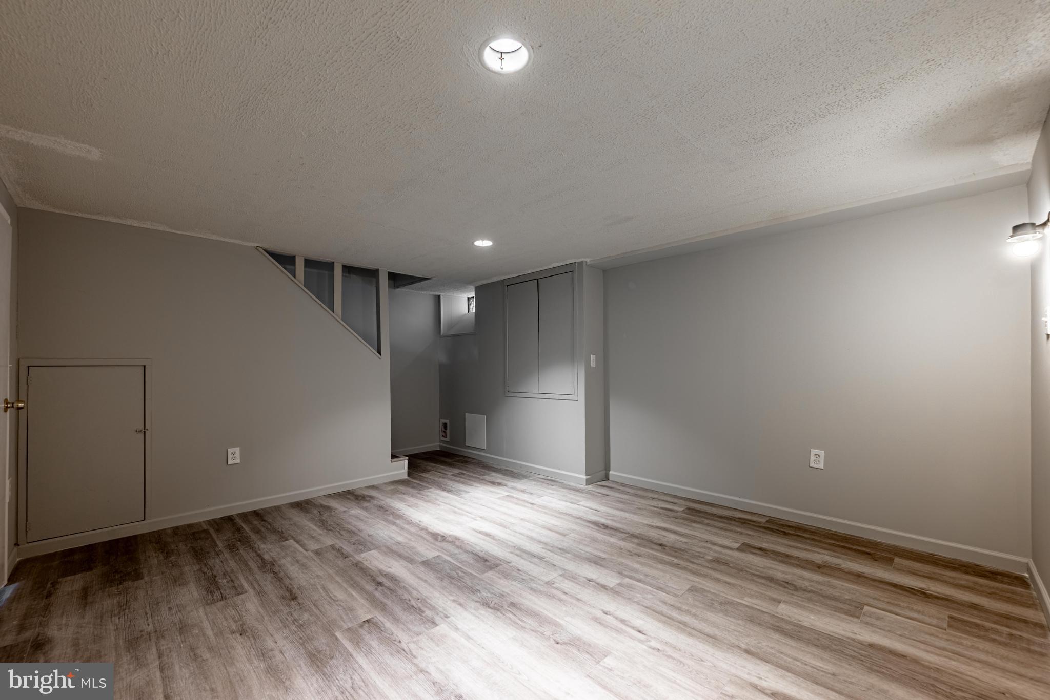 CHARLESMONT - Residential