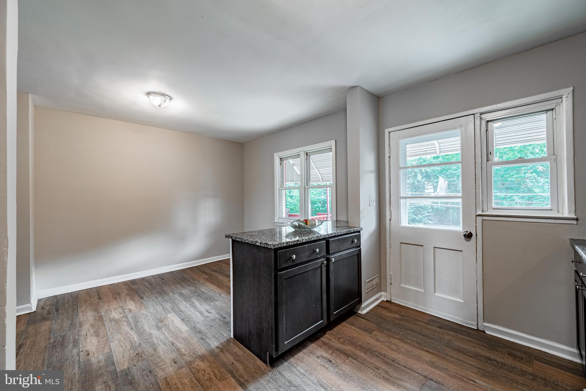 CHARLESMONT - Residential