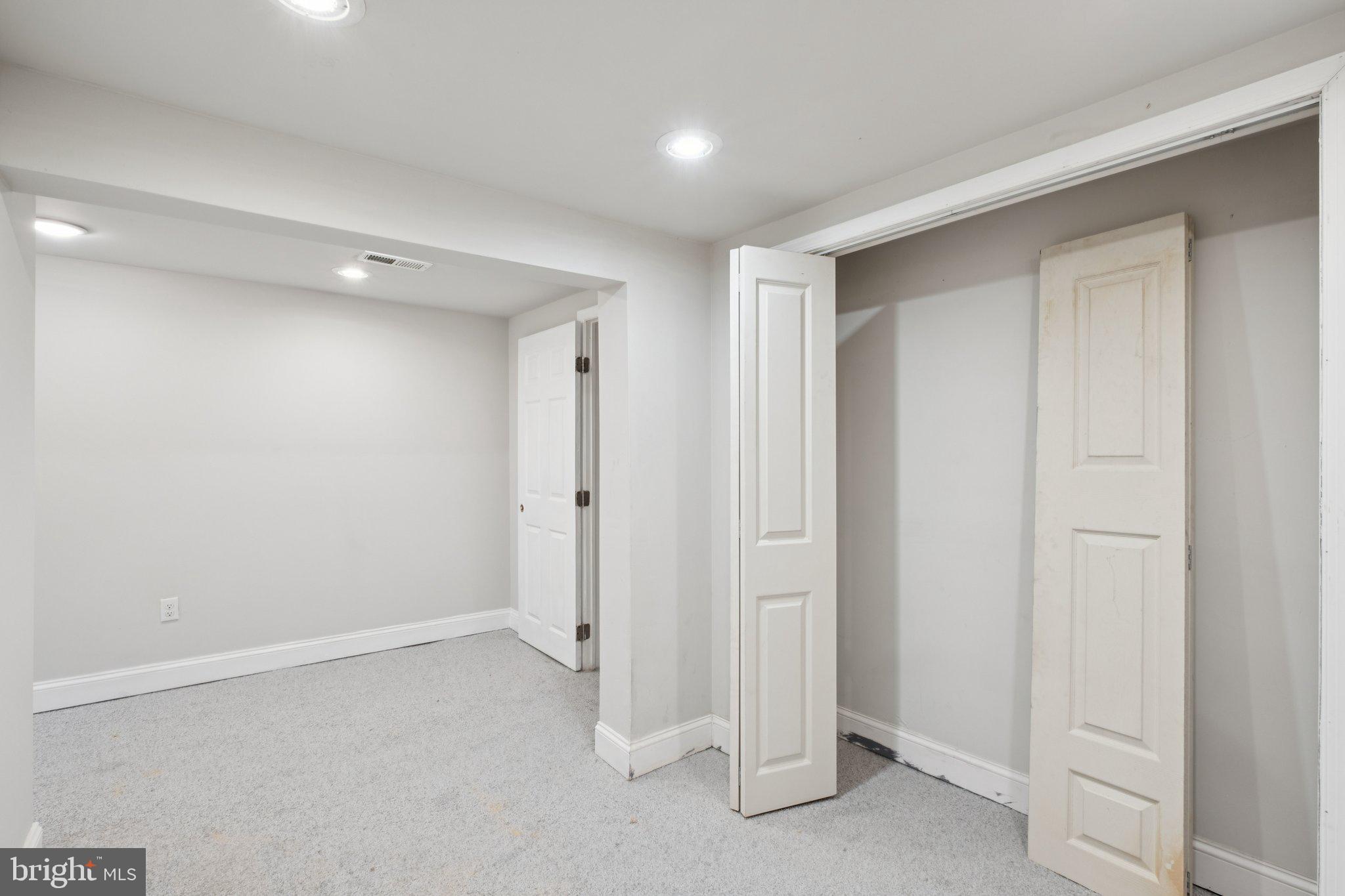 PHILADELPHIA (SOUTHWEST) - Residential