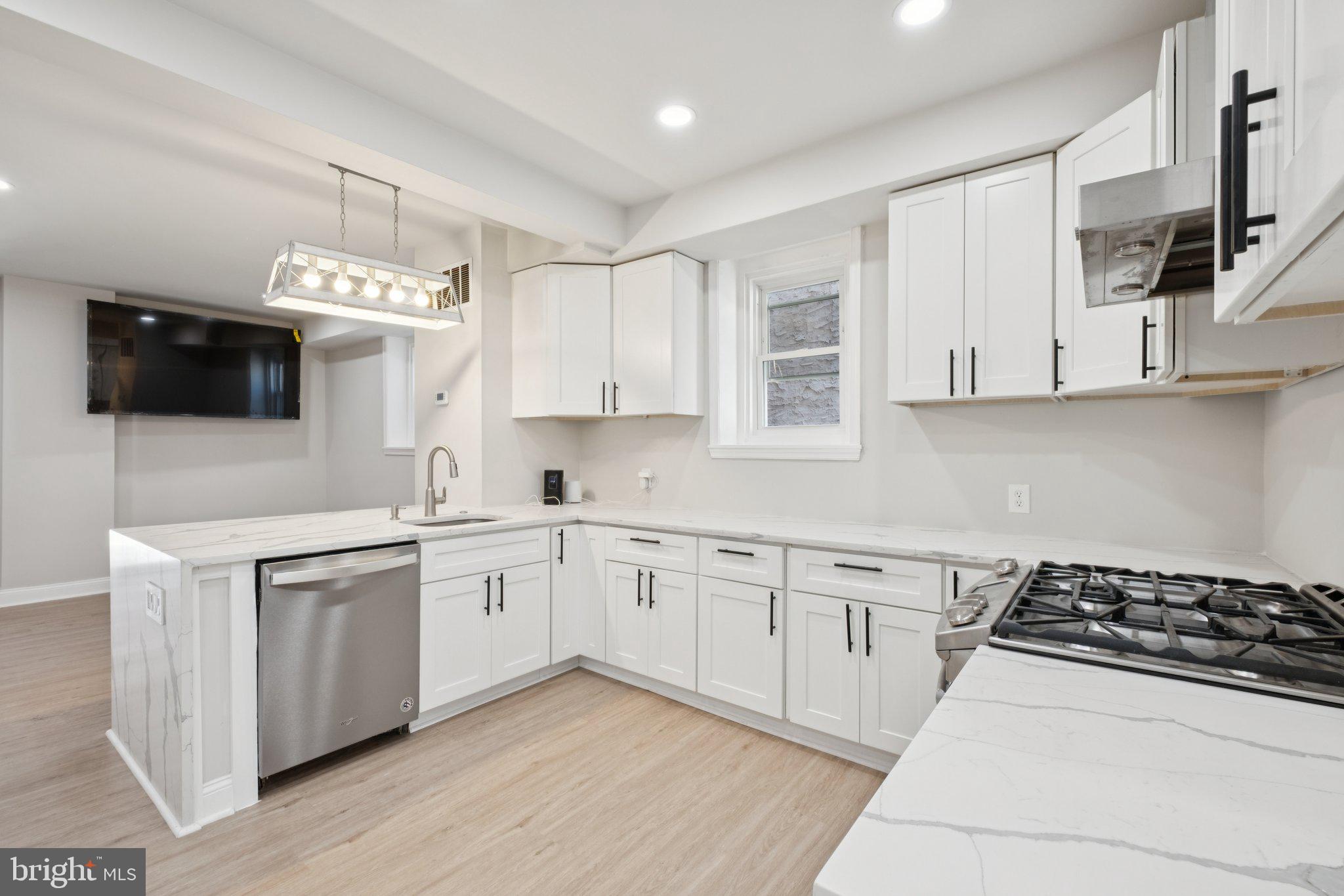 PHILADELPHIA (SOUTHWEST) - Residential