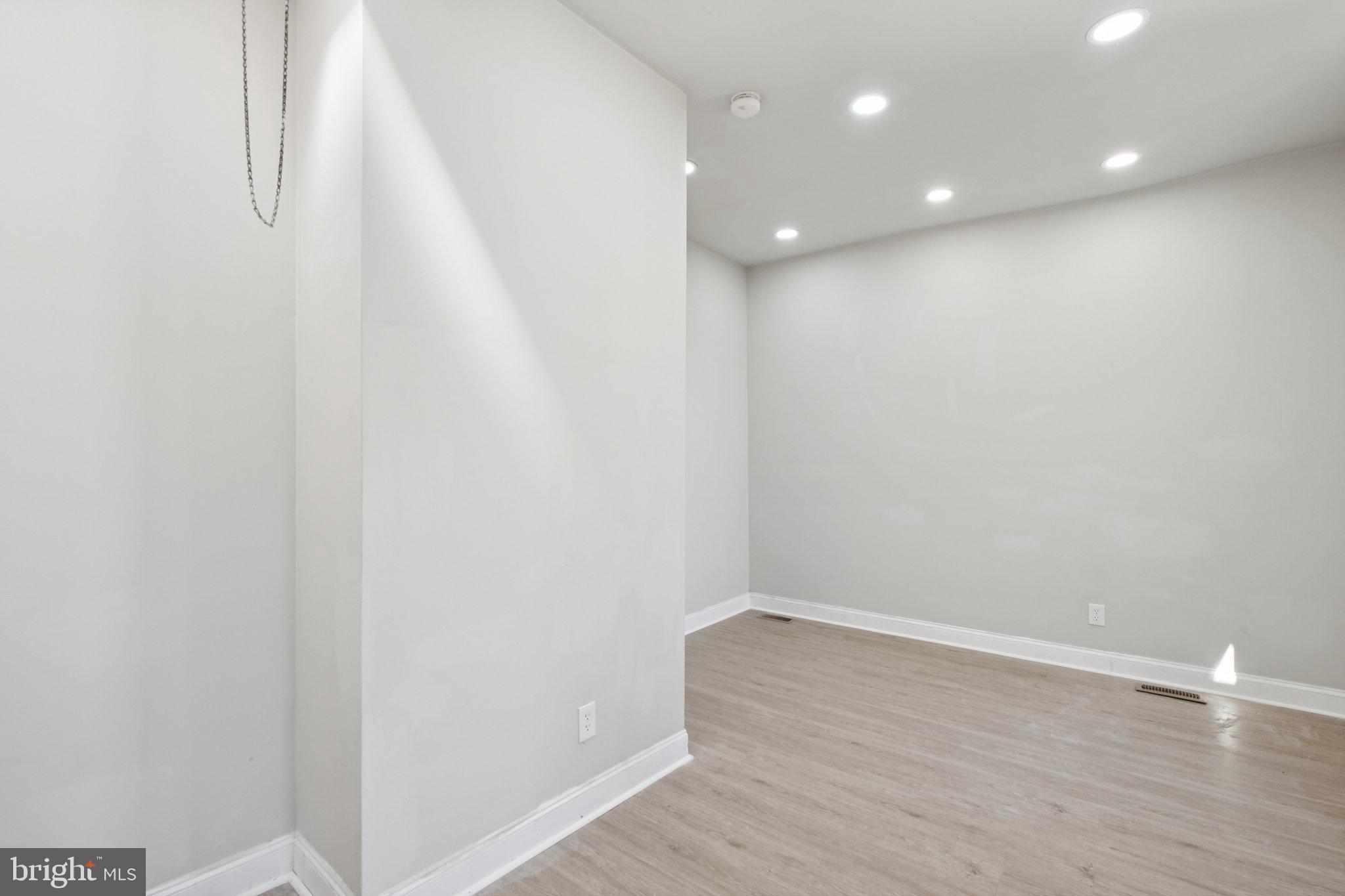 PHILADELPHIA (SOUTHWEST) - Residential