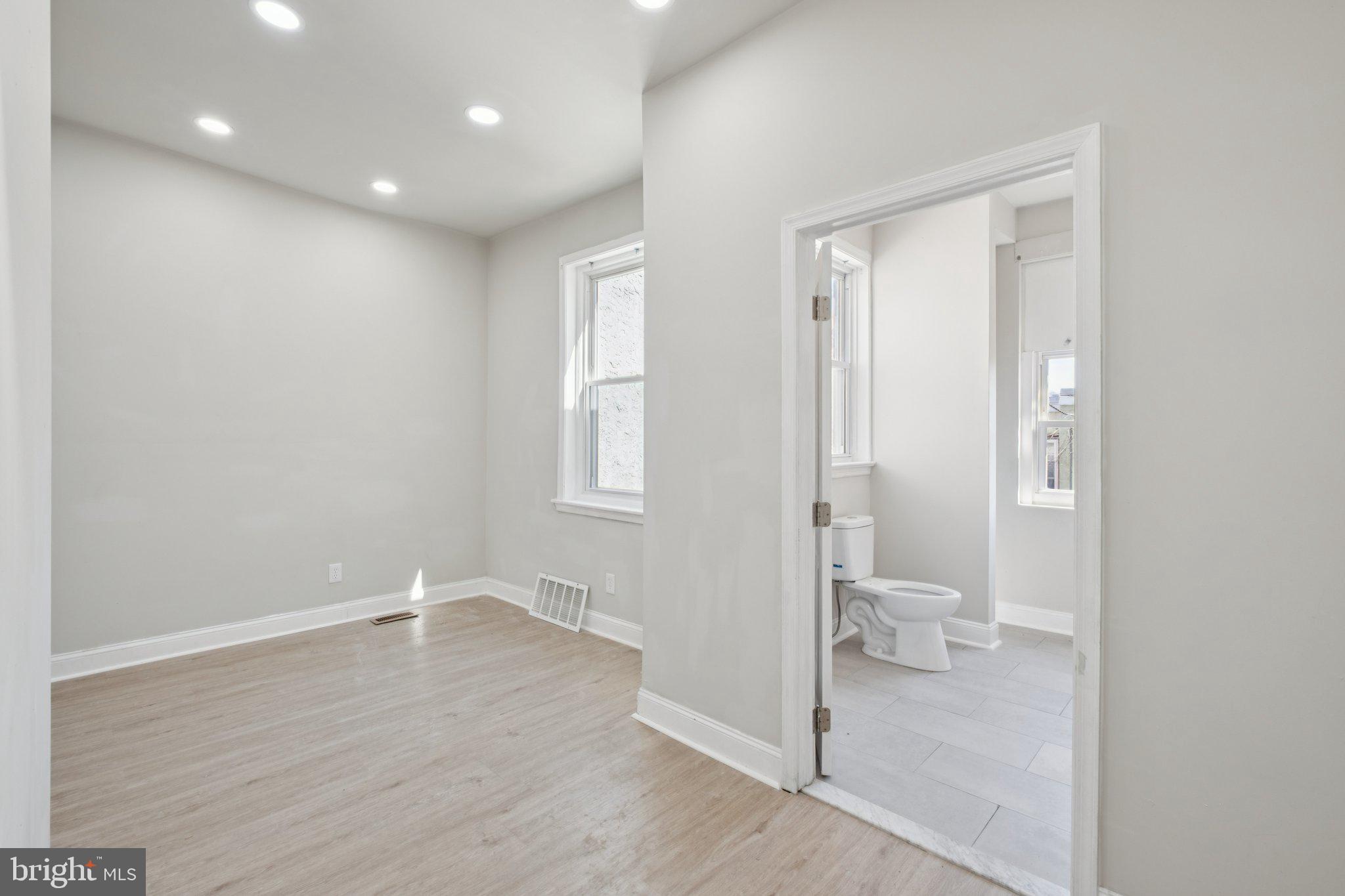 PHILADELPHIA (SOUTHWEST) - Residential