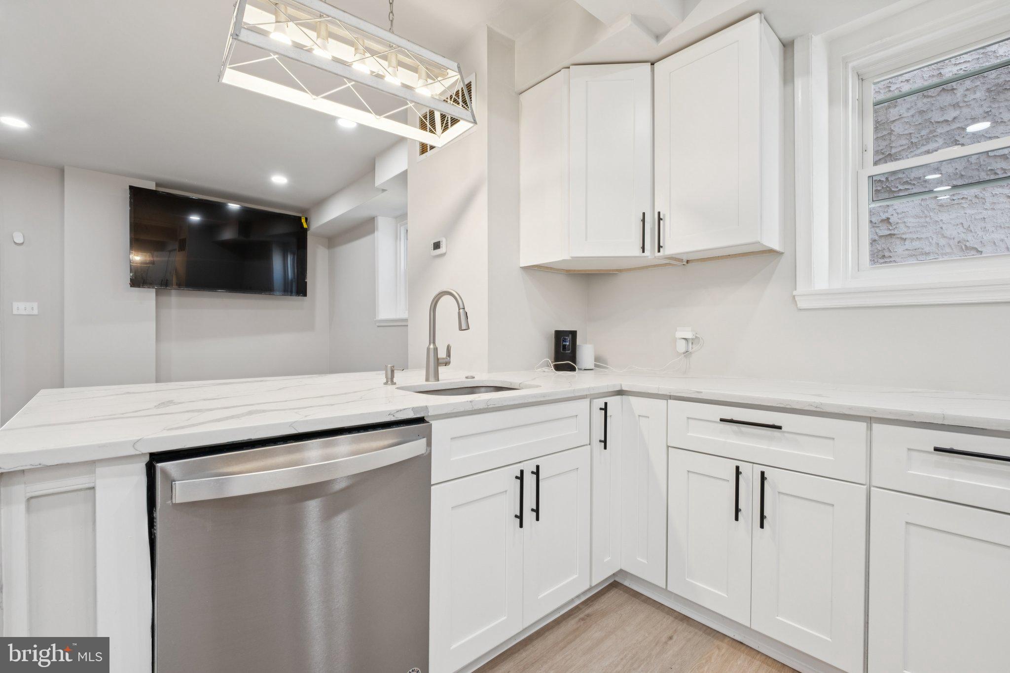 PHILADELPHIA (SOUTHWEST) - Residential