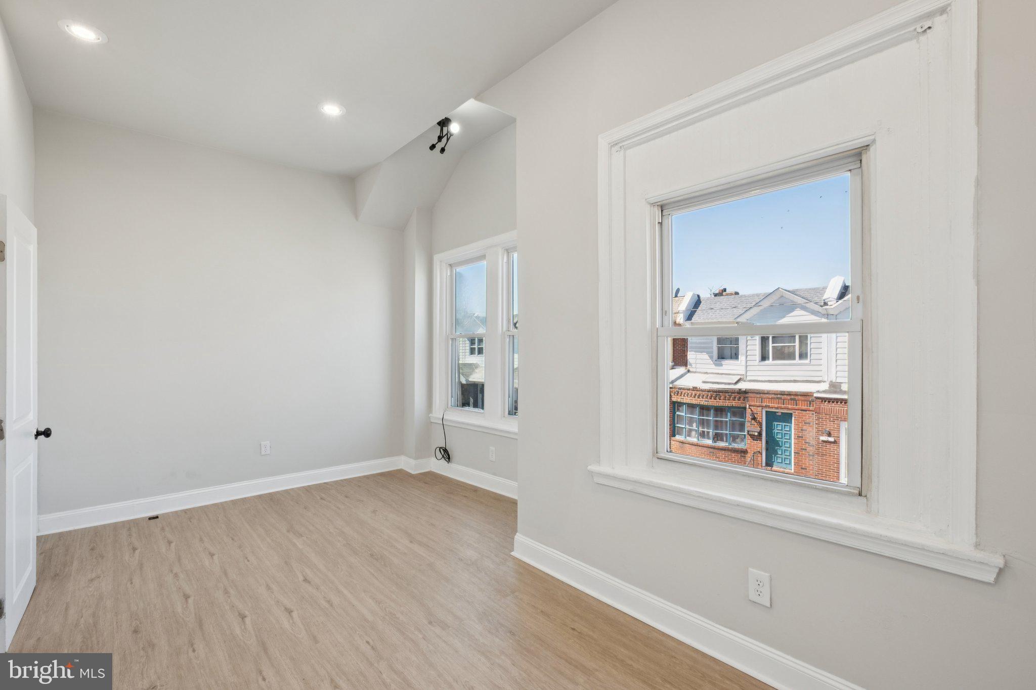 PHILADELPHIA (SOUTHWEST) - Residential