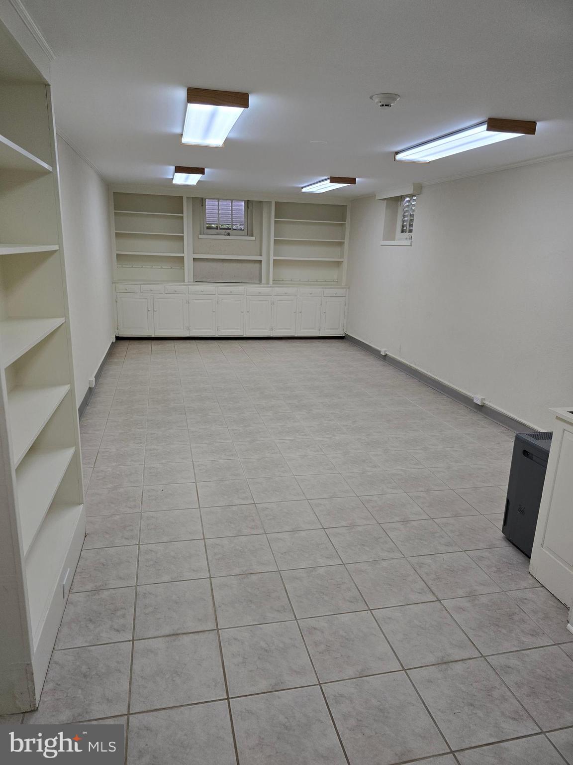 000 - Residential Lease