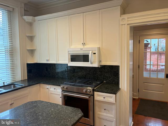 000 - Residential Lease