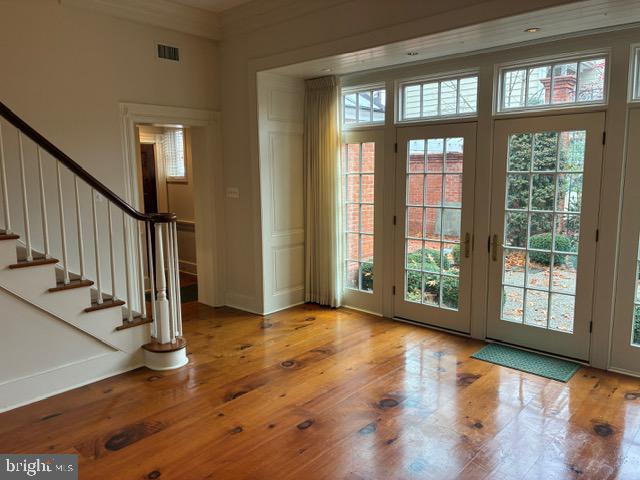 000 - Residential Lease