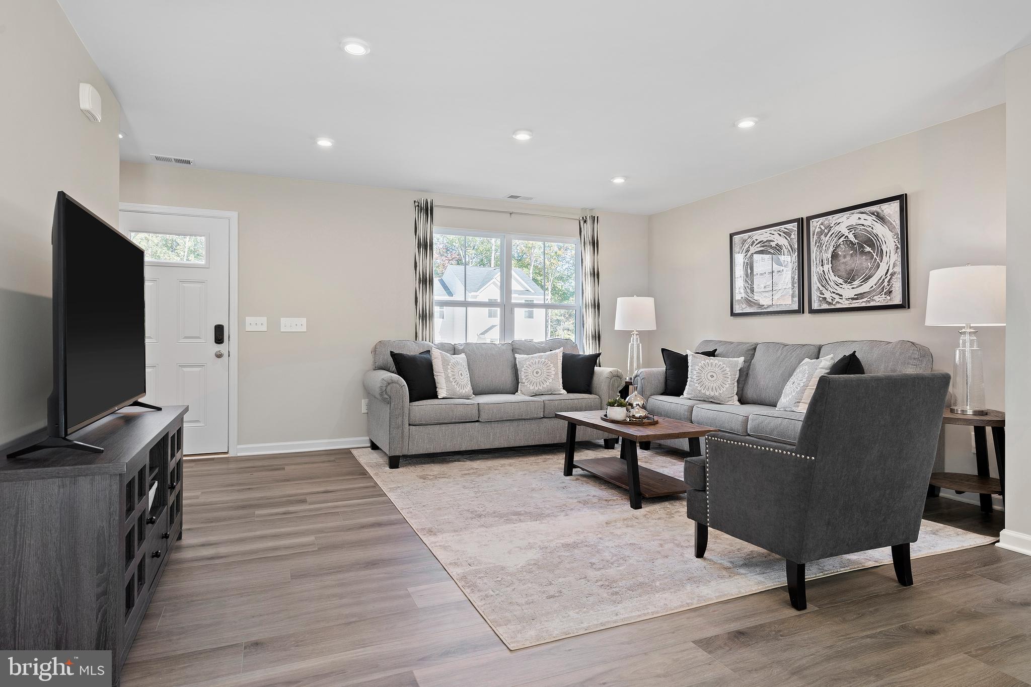 CARDINAL POINTE - Residential