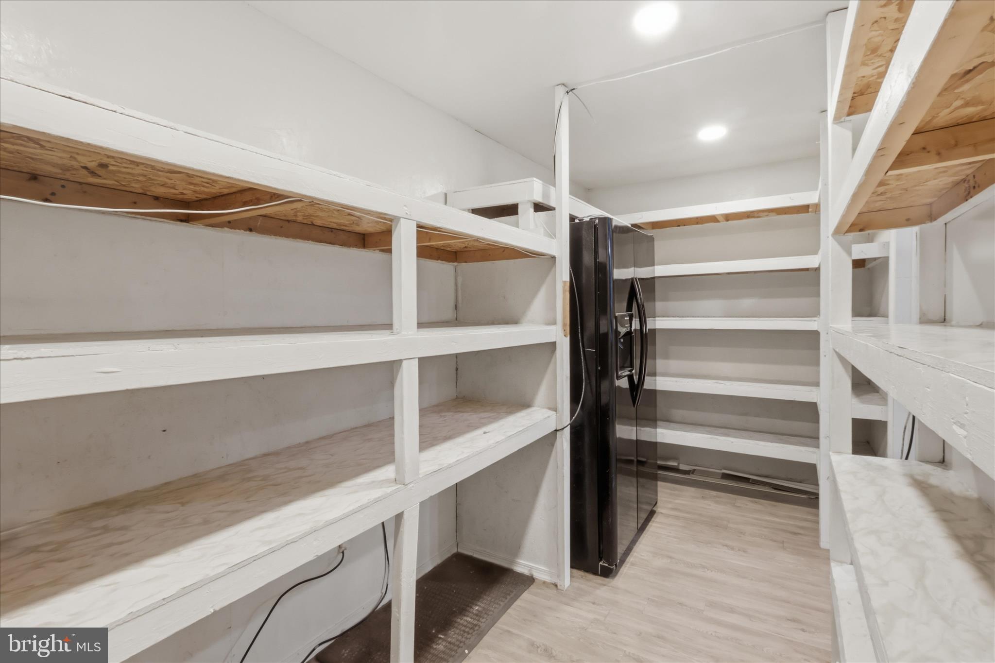 WISPERREN OAKS - Residential