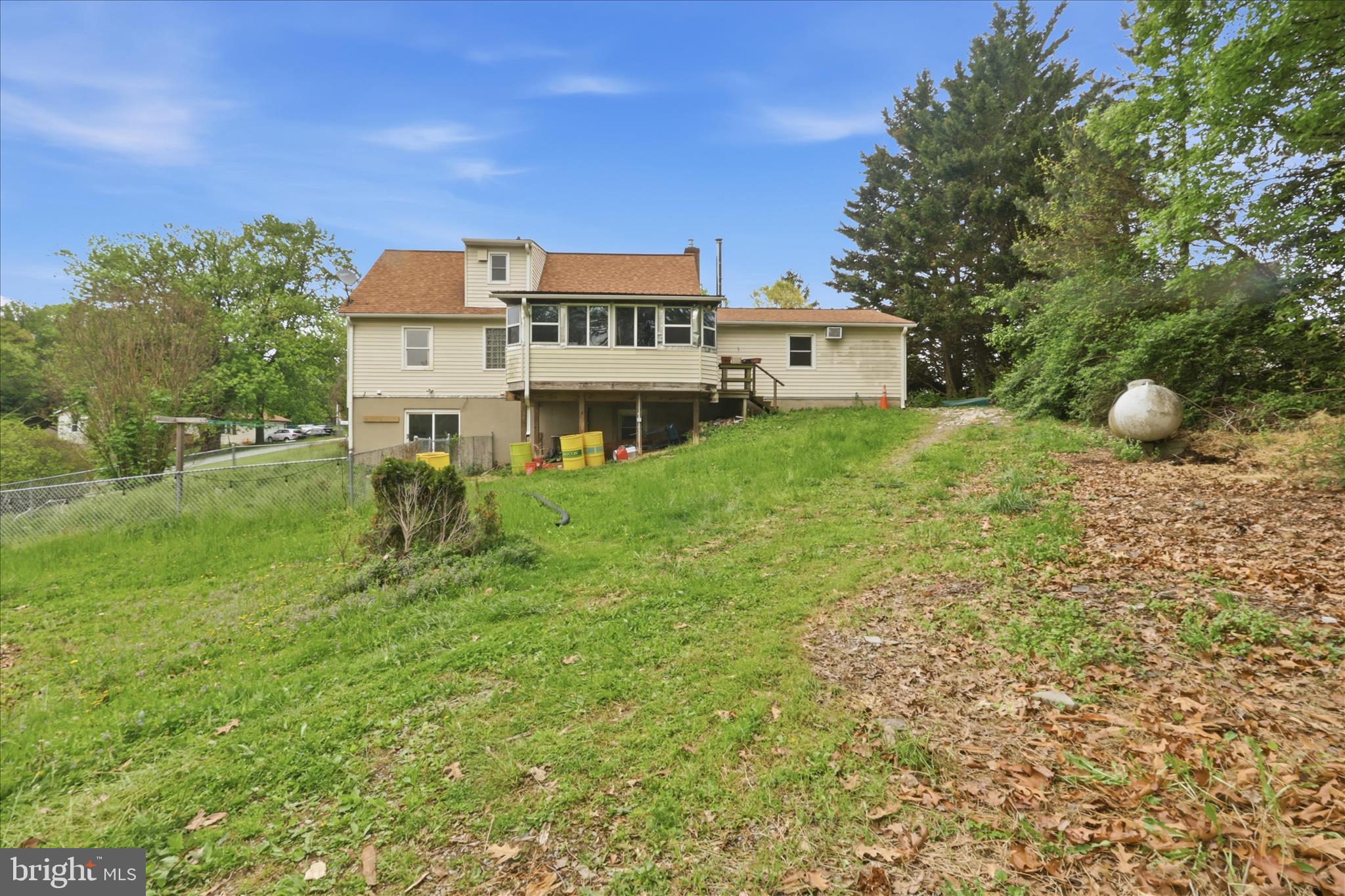 WISPERREN OAKS - Residential
