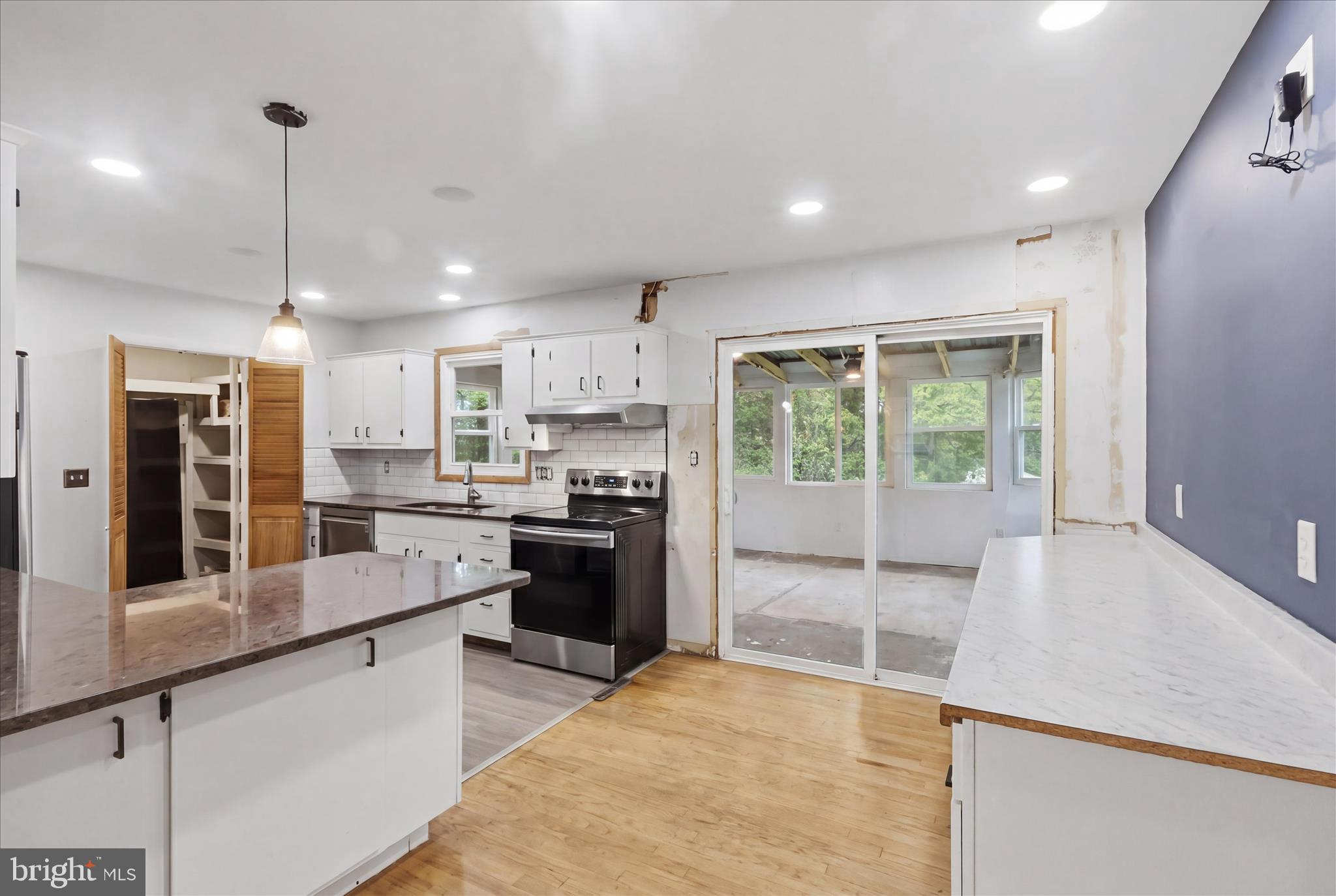 WISPERREN OAKS - Residential