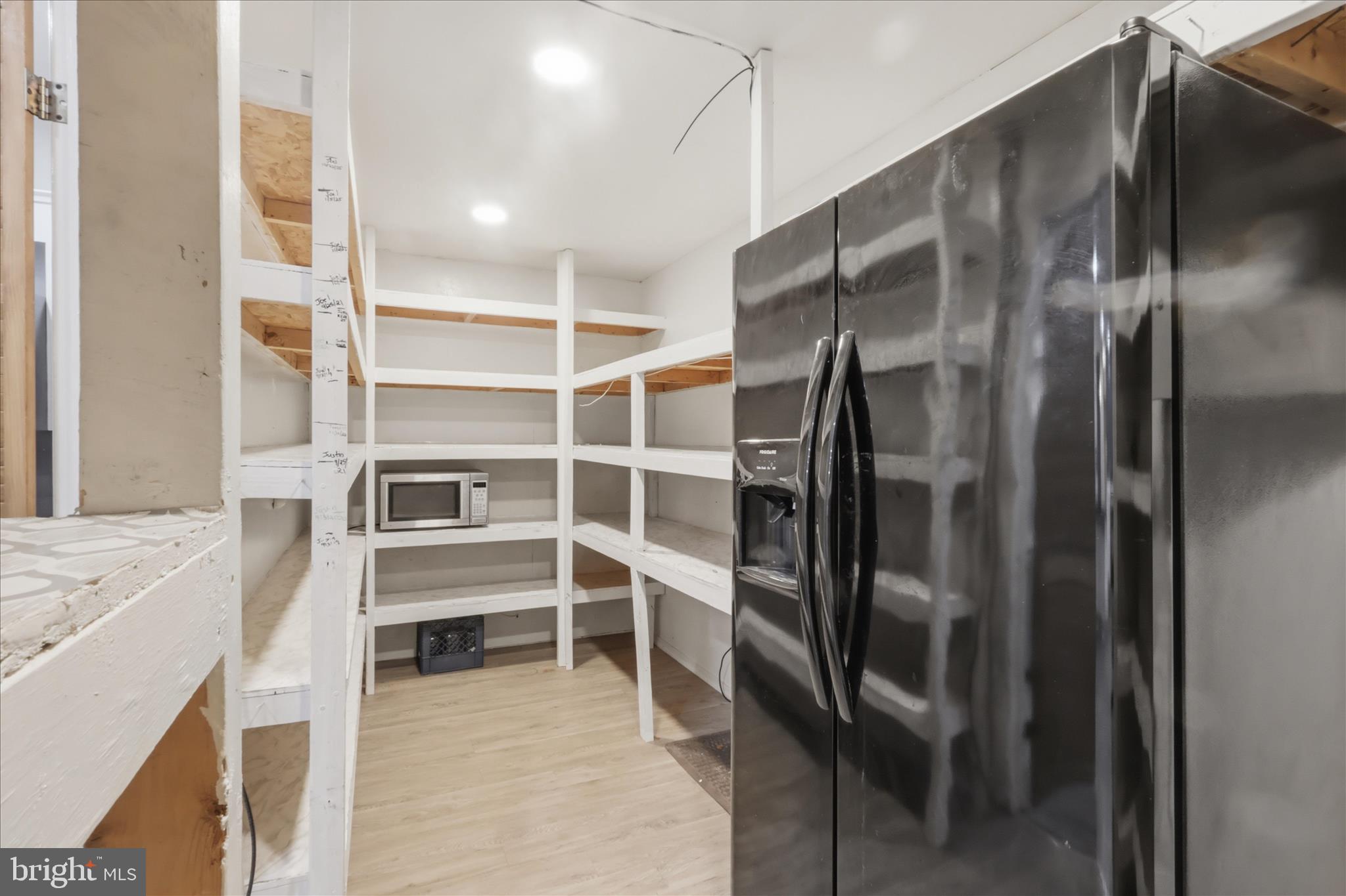 WISPERREN OAKS - Residential