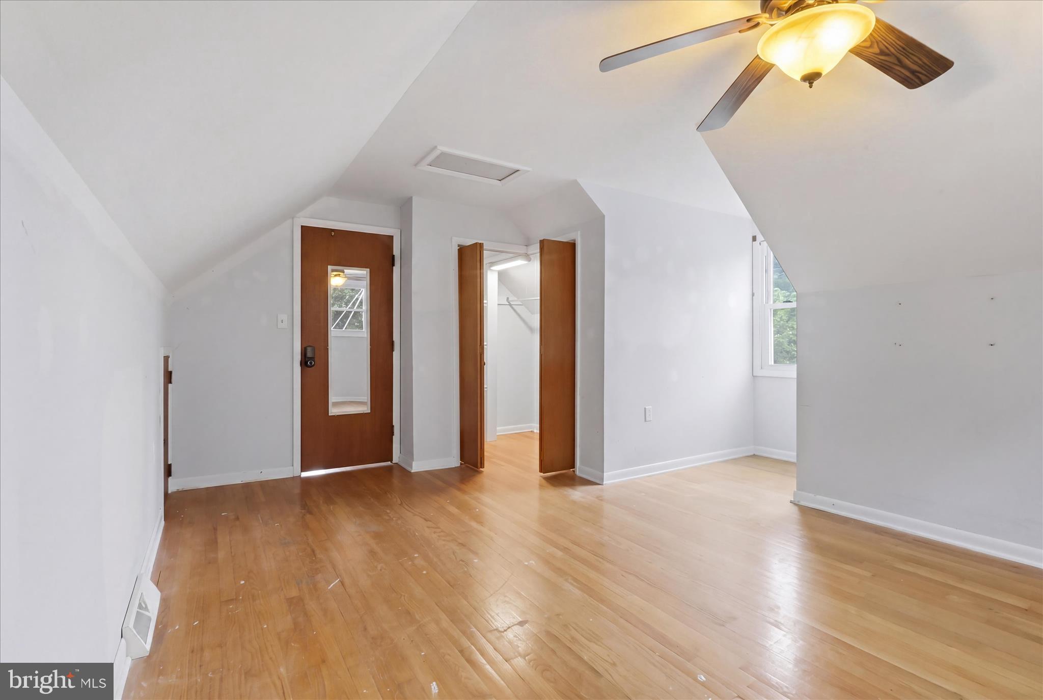 WISPERREN OAKS - Residential