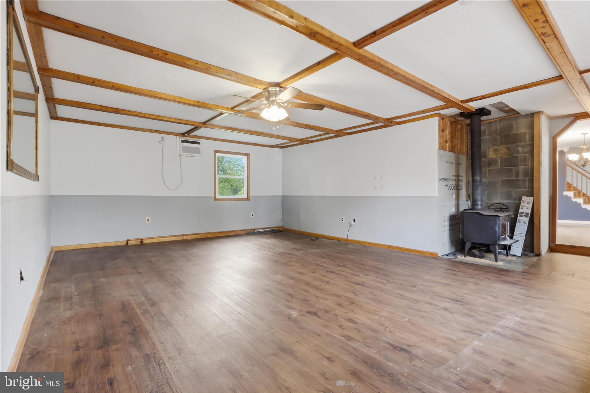 WISPERREN OAKS - Residential