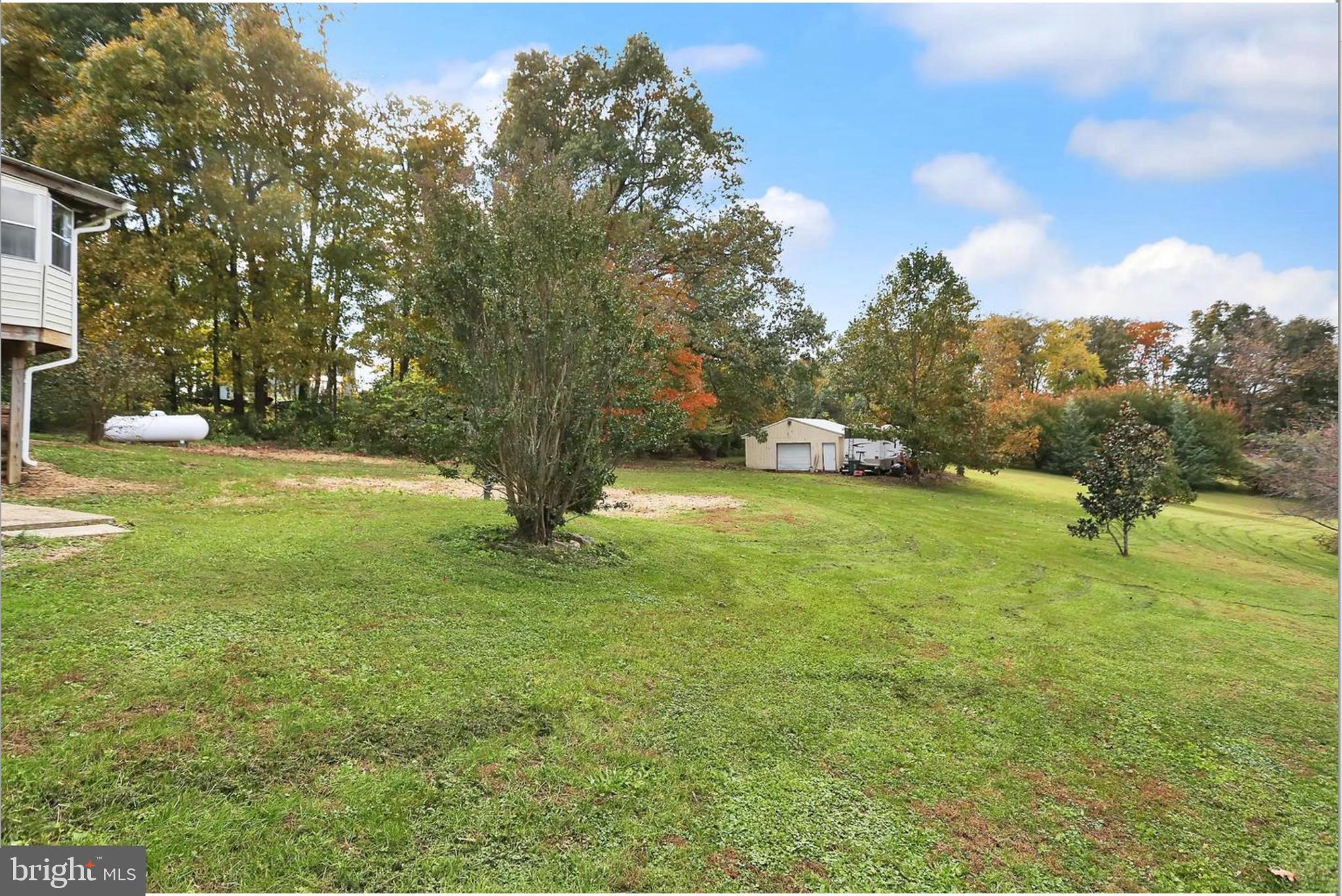 WISPERREN OAKS - Residential