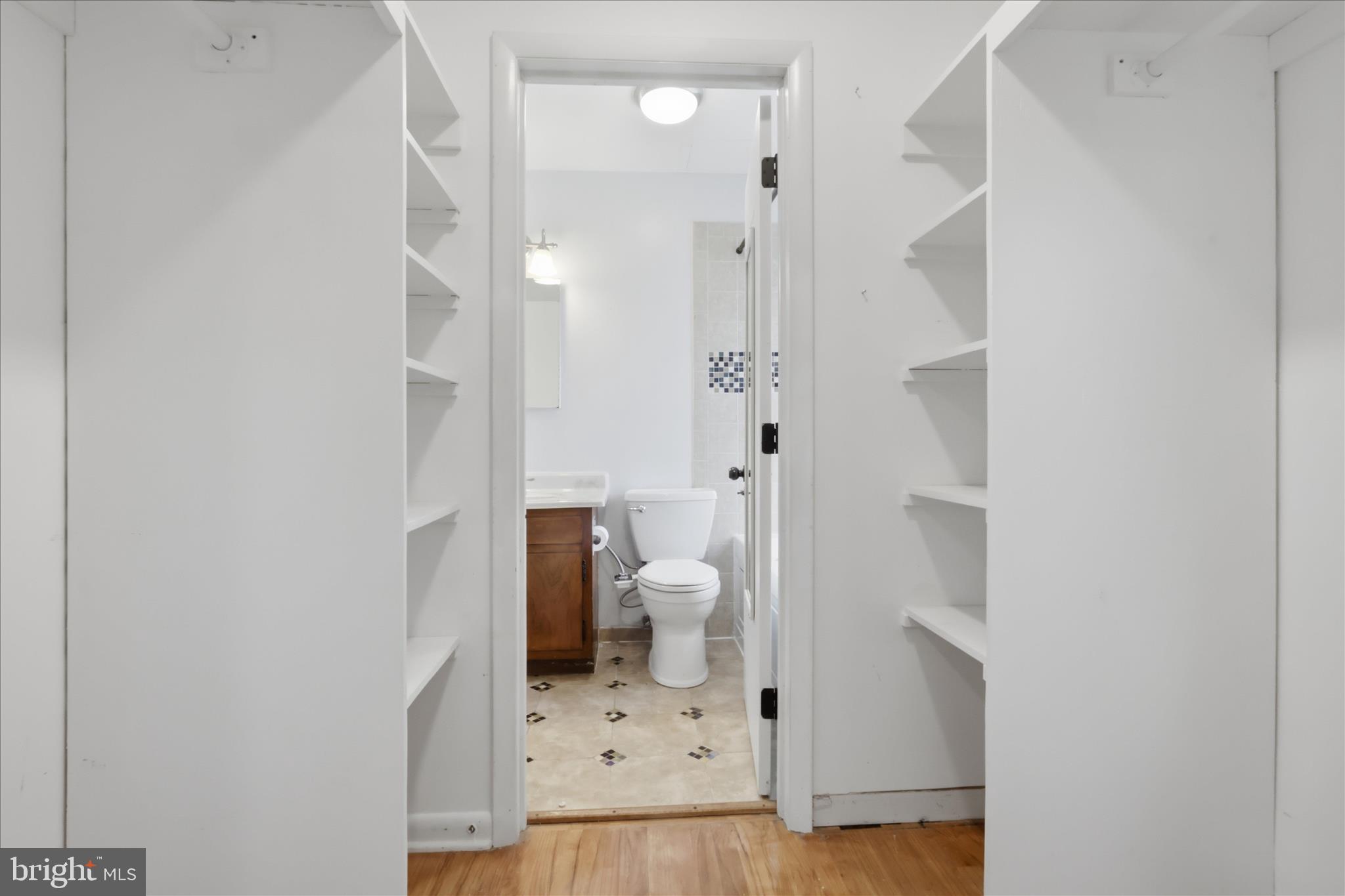 WISPERREN OAKS - Residential