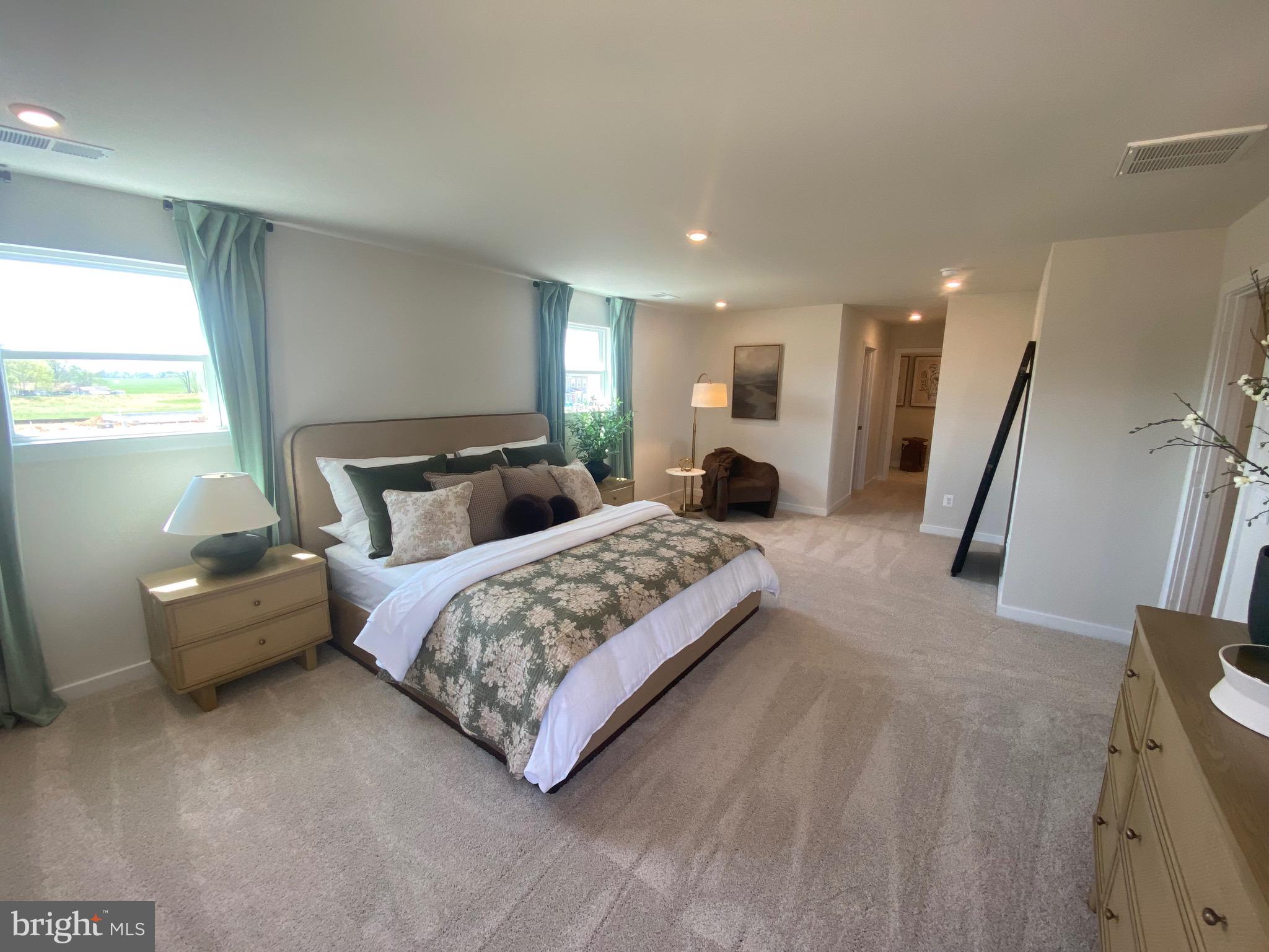 HUNTWELL WEST - Residential