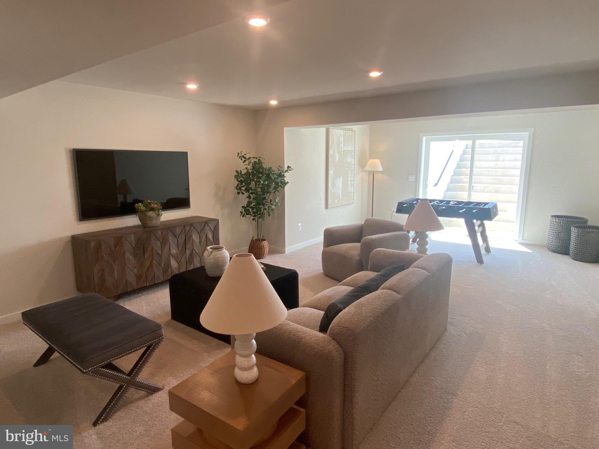 HUNTWELL WEST - Residential