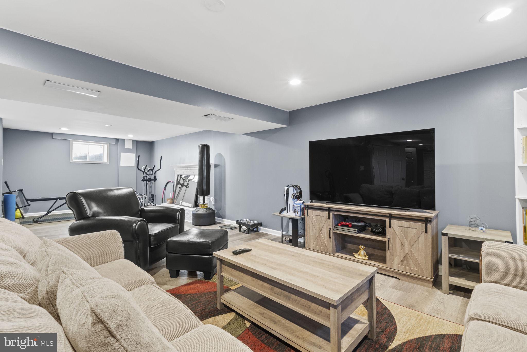 ABBOTT FOREST - Residential