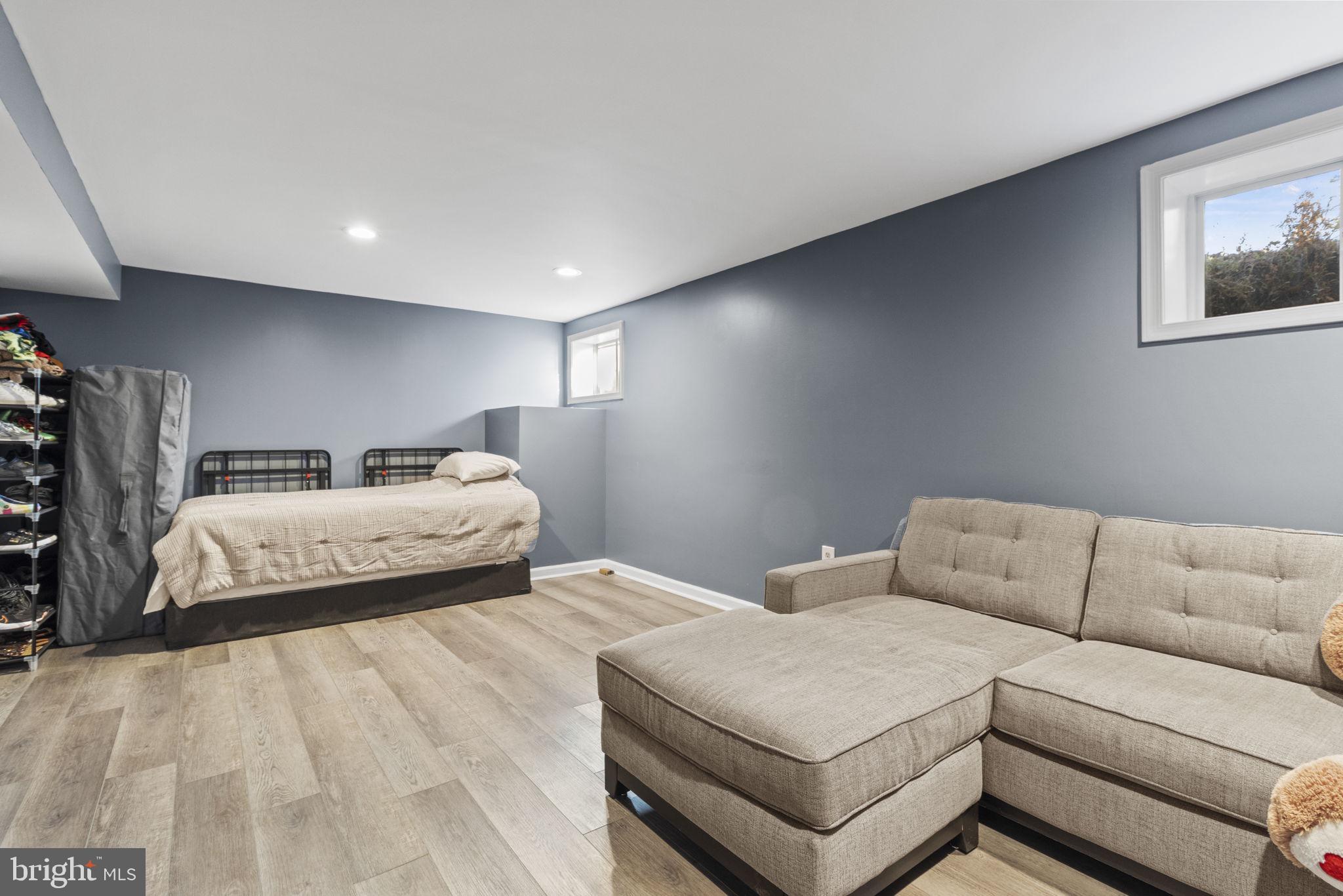 ABBOTT FOREST - Residential